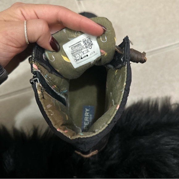 Sperry boots - Picture 3 of 3